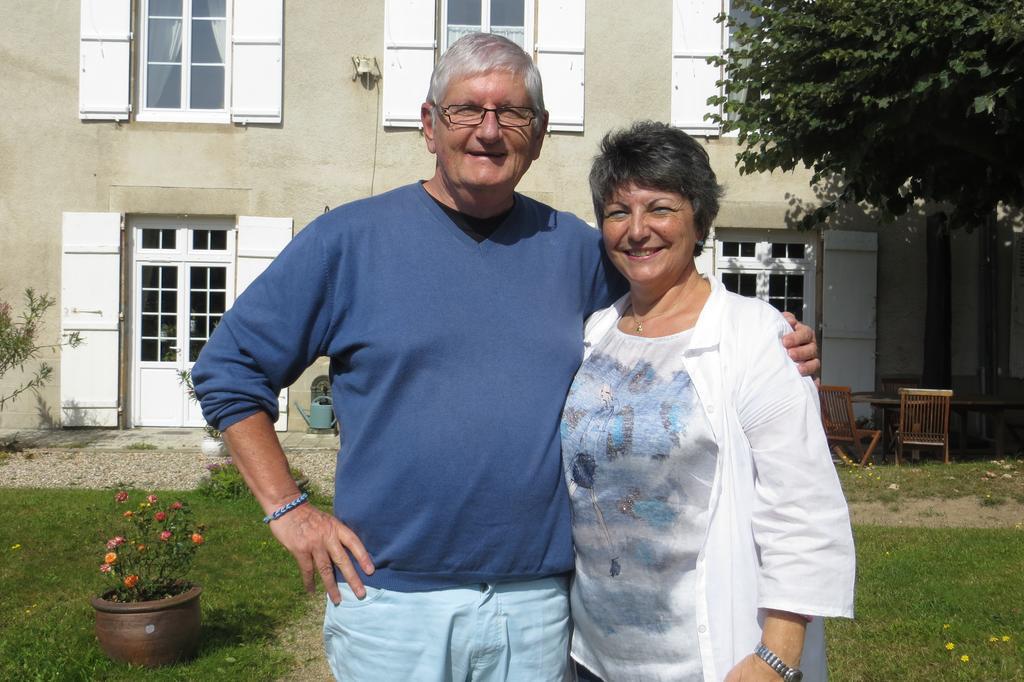 Le Clos De La Muse Saint-Junien Buitenkant foto