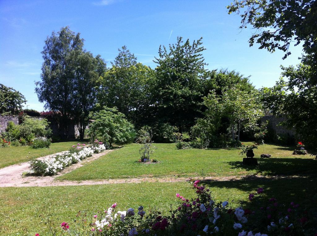 Le Clos De La Muse Saint-Junien Buitenkant foto